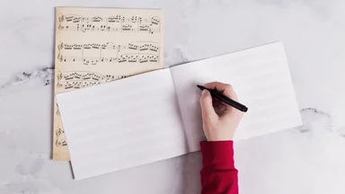 Константин Арсенев — о новых альбомах, вечных темах и ценности смысла в музыке