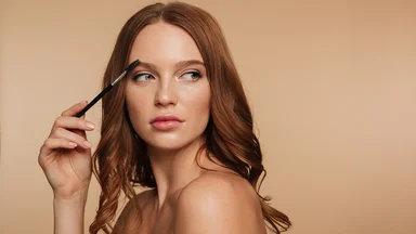 Сила осознанного ухода: как вернуть бровям густоту и здоровье