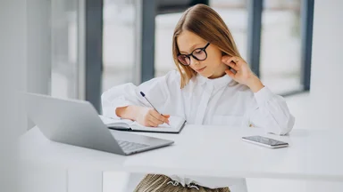 Как спланировать длинную рабочую неделю без выгорания: советы психотерапевта