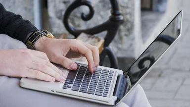 По ту сторону экрана: почему сталкинг в интернете опаснее, чем кажется