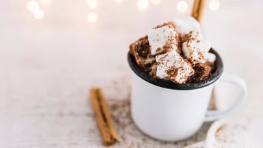 Горячий шоколад: что говорят врачи о популярном зимнем напитке?