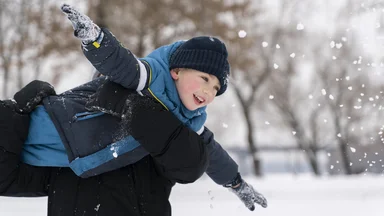 Хоккей объединил поколения: как в Балашихе отметили День защитника Отечества