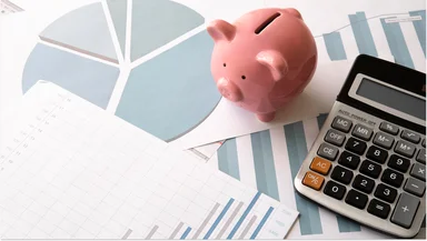 Пять финансовых нововведений с 1 мая: пенсии, пособия и отпуска