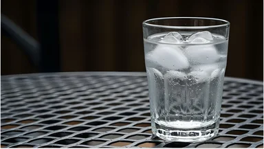Почему в жару нельзя пить ледяную воду