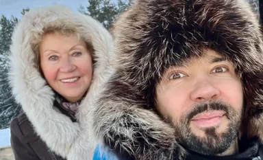 Денис Клявер трогательно поздравил маму с днём рождения