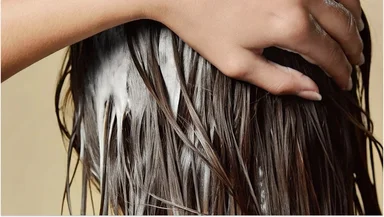 Весенний волосопад: что советуют стилисты и когда пора бить тревогу